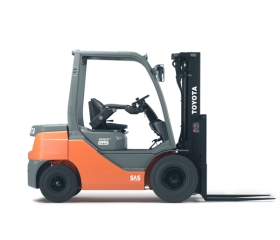 Xe nâng dầu 3 tấn Toyota